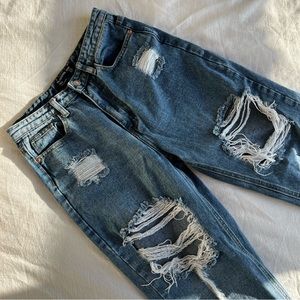 PRETTYLITTLETHING Mid Blue Ripped Mom Jeans